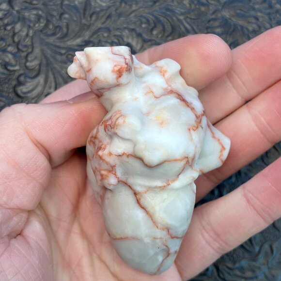 Red Line Veined Jasper Anatomical Human Heart Crystal Carving - Picture 4 of 6